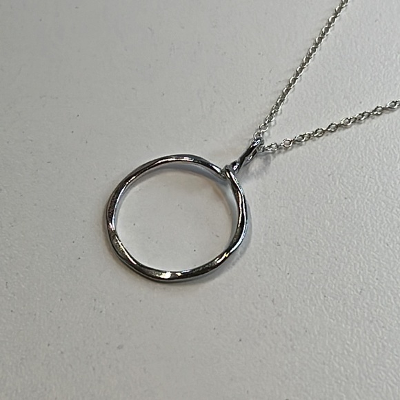 Studio Silver Sterling Silver Chain Necklace w/ Wavy Circle Pendant, NWT!! - Picture 2 of 4